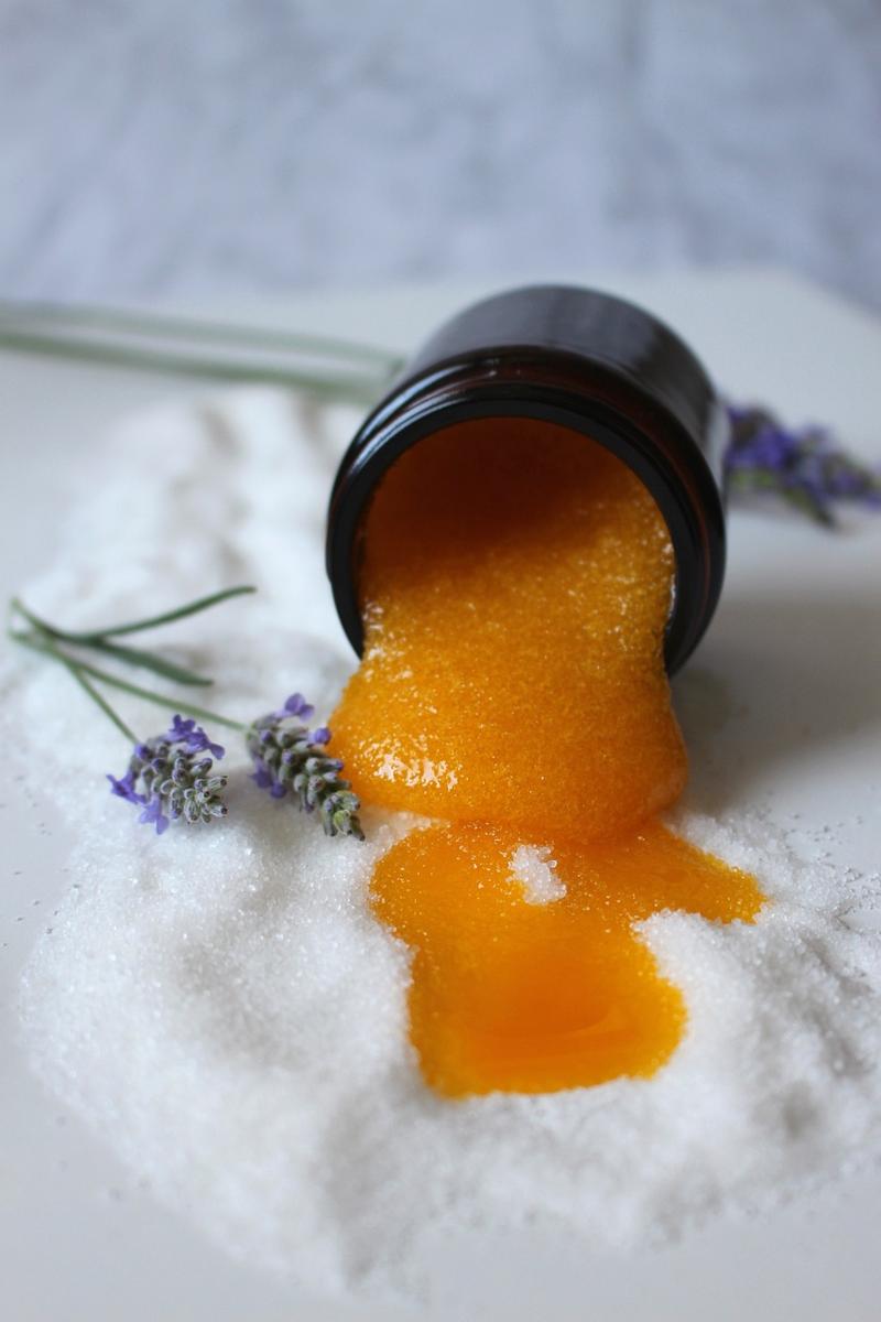 Face scrub