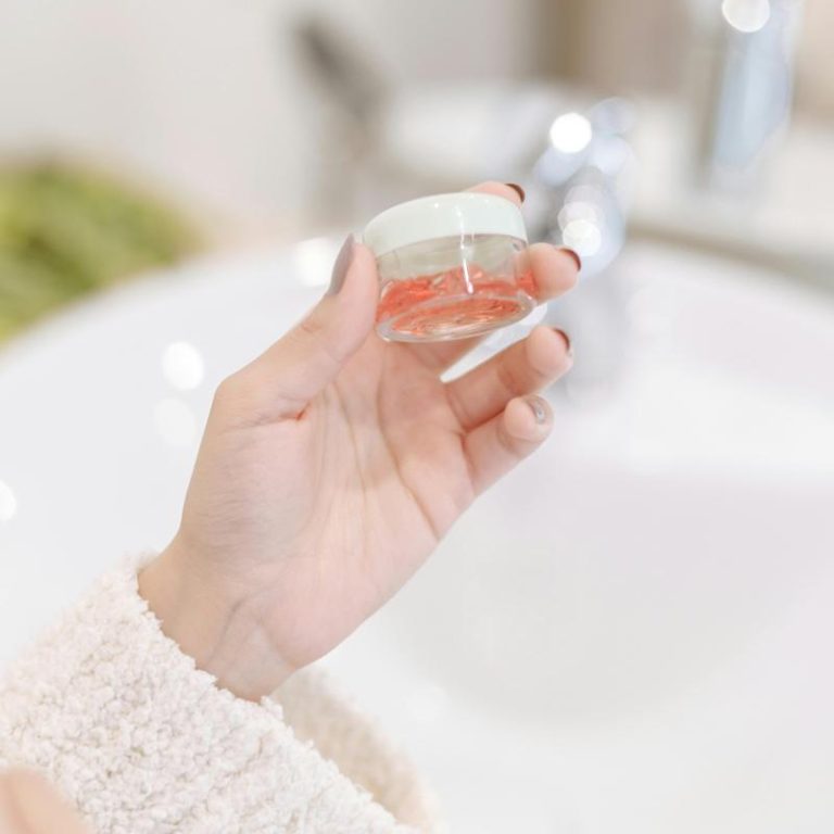 Skin-hydration-e3e827f0d8b945cbb539ae2befc73b10