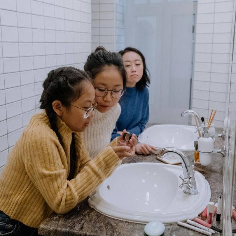 facial-care-5d006203fe1b475ab2640a98eb7e6359